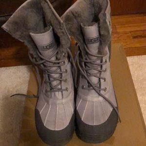 Ugg snow boots